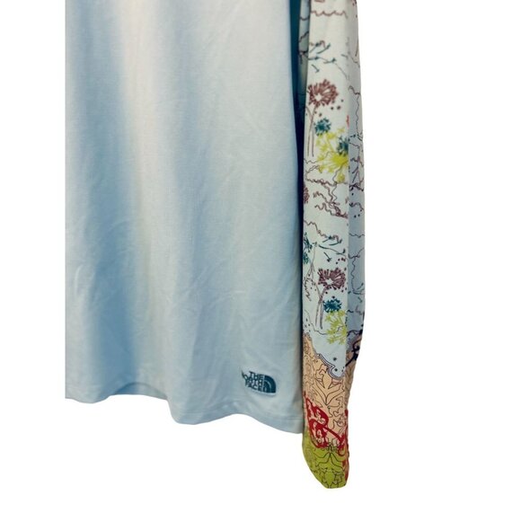 The North Face Size Med Rush Guard Top in Blue Tropical Design Sleeves - Picture 6 of 8